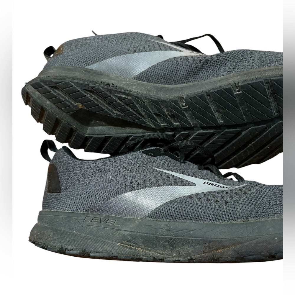 Brooks Men's Revel 4 Running Shoes Size 11 - Picture 10 of 16